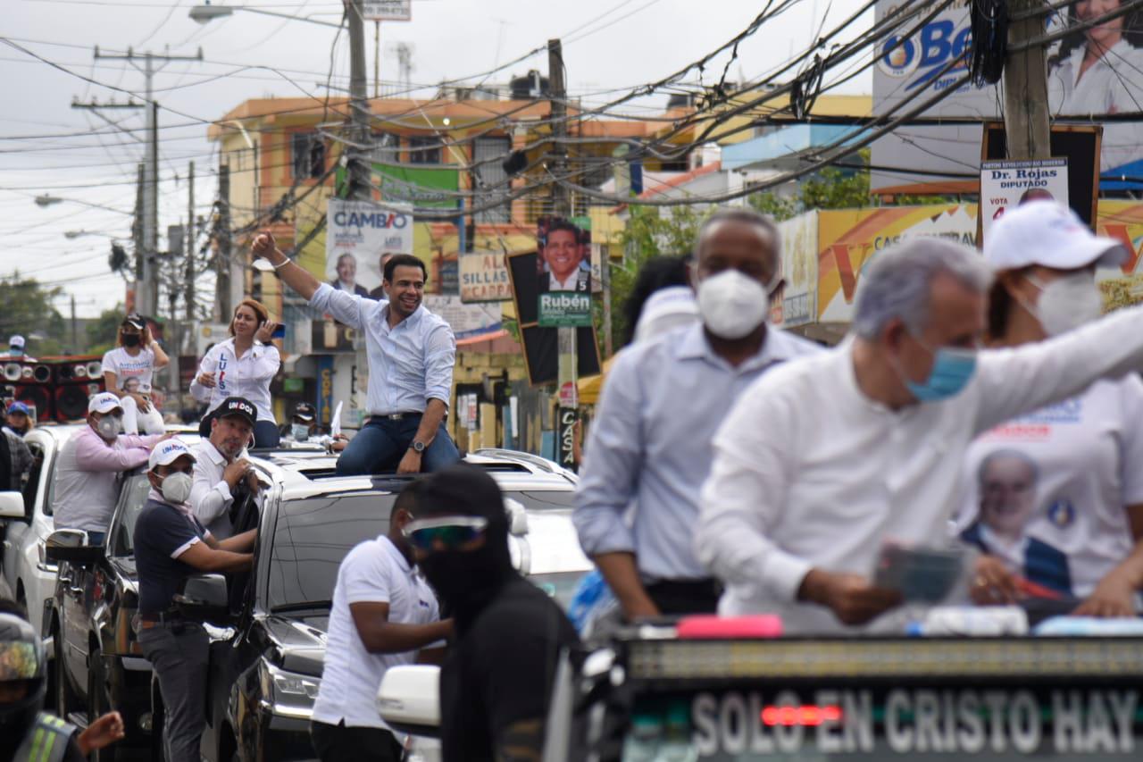 Parte del recorrido de cierre de campaña del candidato a senador, Antonio Taveras. 