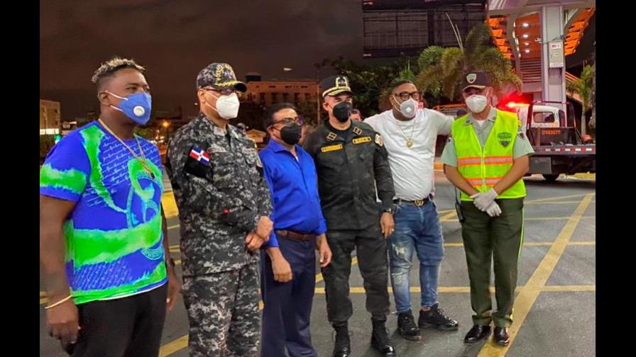 “Bulin 47” y otras figuras acompañan al presidente de la DNCD a recorridos nocturnos “Bulin 47” y otras figuras acompañan al presidente de la DNCD a recorridos nocturnos