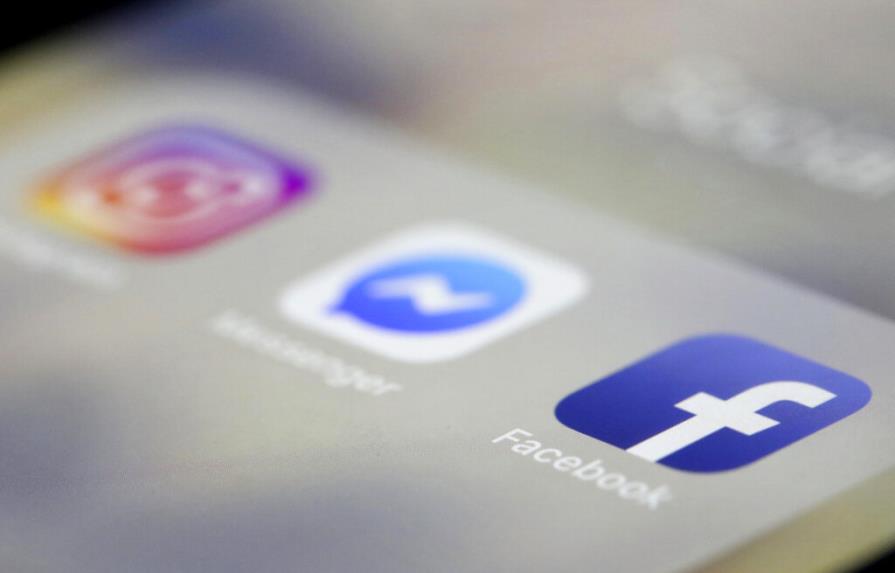 Quejas e ironías por caída de Facebook que enfrenta una investigación criminal