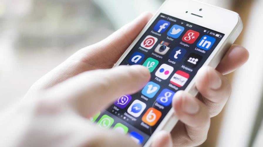 Facebook apuesta por la atención al cliente a través de Instagram y WhatsApp Facebook apuesta por la atención al cliente a través de Instagram y WhatsApp