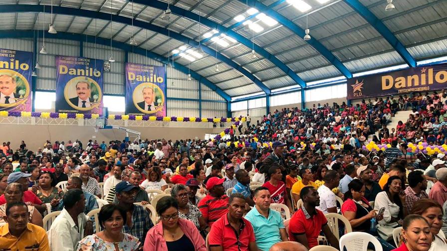 Senadores continúan actos a favor del presidente DM