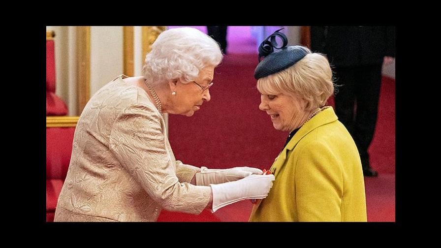 ¿La reina Isabel tomando medidas preventivas contra el coronavirus?