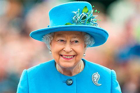 ‘Her Majesty’, el libro de imágenes inéditas que recorre la vida de la reina Isabel