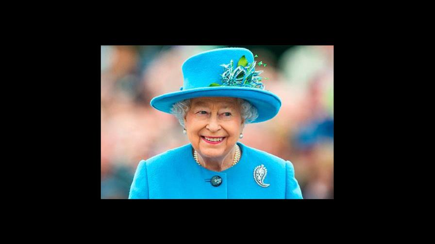 ‘Her Majesty’, el libro de imágenes inéditas que recorre la vida de la reina Isabel