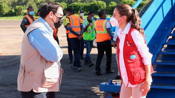 Reina Letizia llega a Honduras con ayuda humanitaria