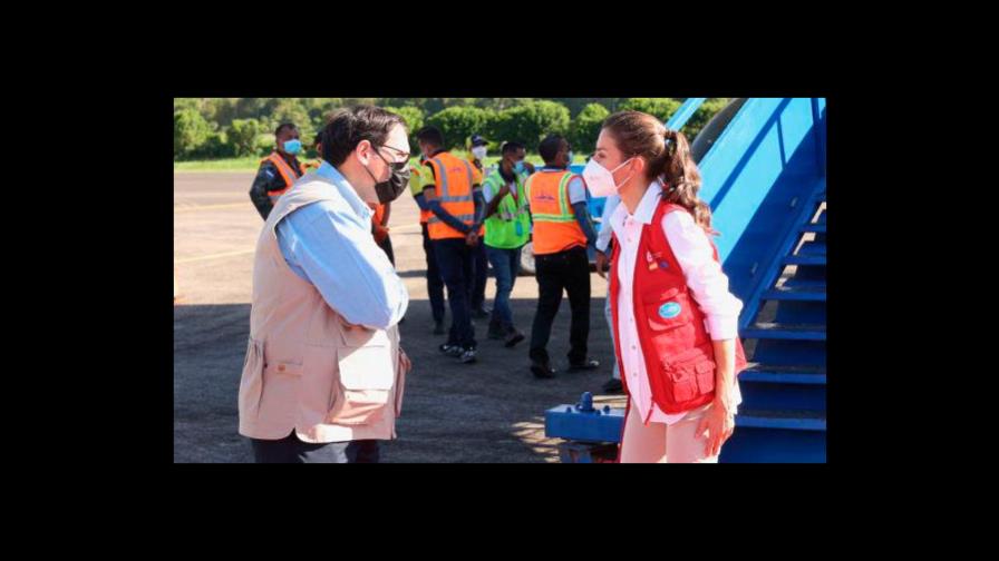Reina Letizia llega a Honduras con ayuda humanitaria