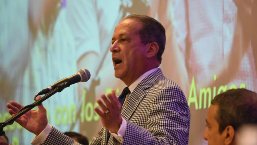 Reinaldo dice si el PLD quiere retener triunfo tiene que presentar un candidato nuevo