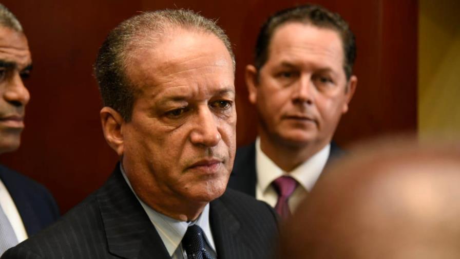 Reinaldo Pared se recupera “de manera positiva” de cirugía a que fue sometido