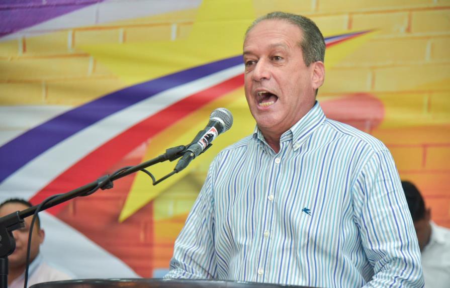 Reinaldo dice sigue firme en busca de nominación presidencial por el PLD