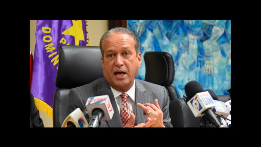 Reinaldo Pared revela serán cinco encuestadoras que medirán precandidatos danilistas Reinaldo Pared revela serán cinco encuestadoras que medirán precandidatos danilistas