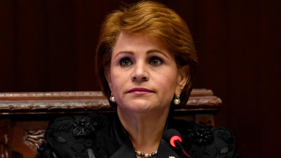 Lucía Medina motiva a apoyar la reelección para no perder los cargos en el Estado Lucía Medina motiva a apoyar la reelección para no perder los cargos en el Estado