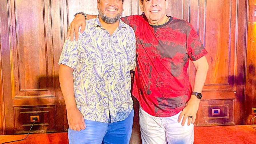 Fernando Villalona agradece a Dios por la celebración de sus 50 años en el arte