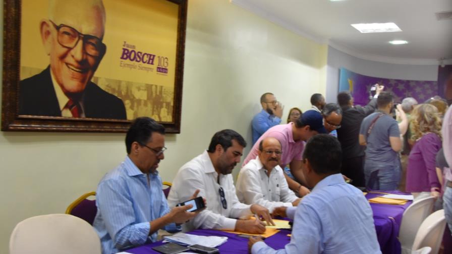 Ochenta peledeístas se han inscrito para candidaturas en el Distrito Nacional