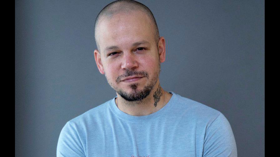 Residente firma acuerdo para dirigir películas y otros contenidos con Sony Music Entertainment
