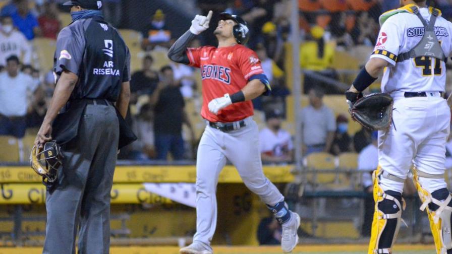 Leones castigan a las Águilas y empatan en tercero con los Tigres