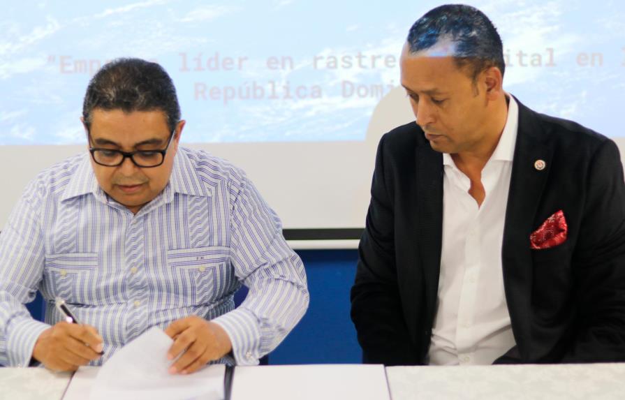 Agentes de Aduanas firman acuerdo para uso de precintos de seguridad en contenedores