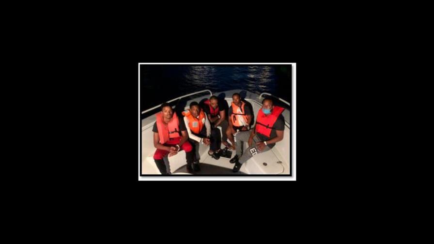 Guardia Costera de EEUU rescata dos pescadores dominicanos tenían 20 días perdidos en alta mar