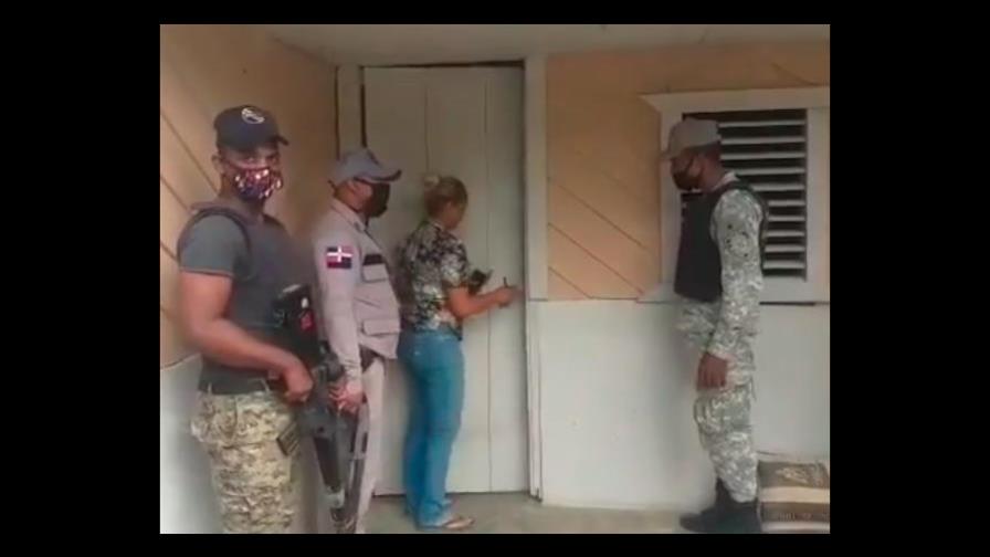 Policías y militares rescatan mujer denunció en video que temía por su vida Policías y militares rescatan mujer denunció en video que temía por su vida