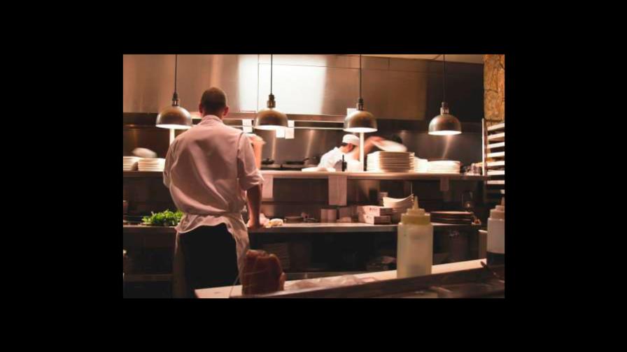 Asonahores asegura eliminación de la propina en servicios para llevar afectará a más de 40 mil empleados Asonahores asegura eliminación de la propina en servicios para llevar afectará a más de 40 mil empleados