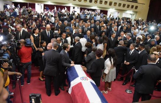 En el Congreso Nacional y en el PRM rinden honores a José Rafael Abinader 
