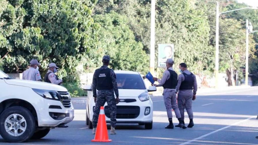 La Policía Nacional prohíbe los retenes y chequeos en calles