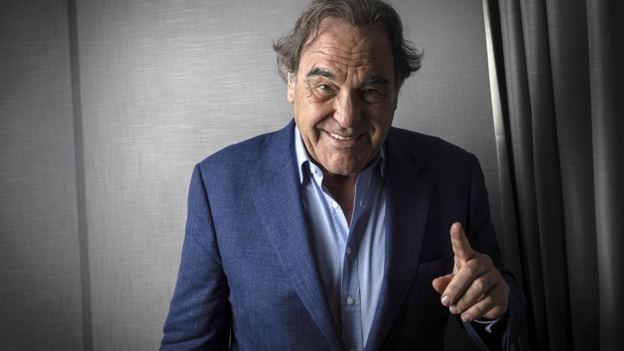 Oliver Stone revive asesinato de presidente Kennedy en nuevo documental