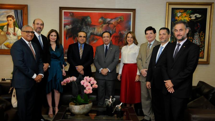 BCRD instó a industriales a subir el salario mínimo