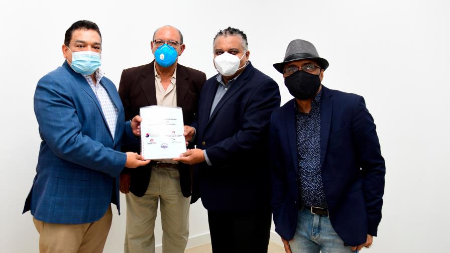 Director de Oficina de Derecho de Autor promete impulsar aprobación de Copia Privada Director de Oficina de Derecho de Autor promete impulsar aprobación de Copia Privada