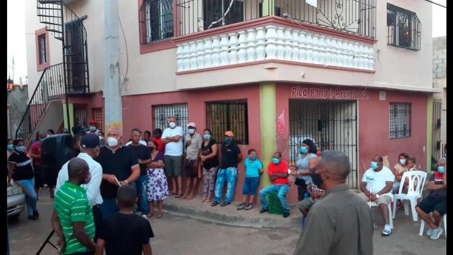 En Brisas de la Charles deciden expulsar a los infractores del toque de queda En Brisas de la Charles deciden expulsar a los infractores del toque de queda