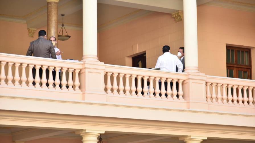 Ministros del Gobierno vuelven a reunirse para tratar tema del alcohol adulterado 