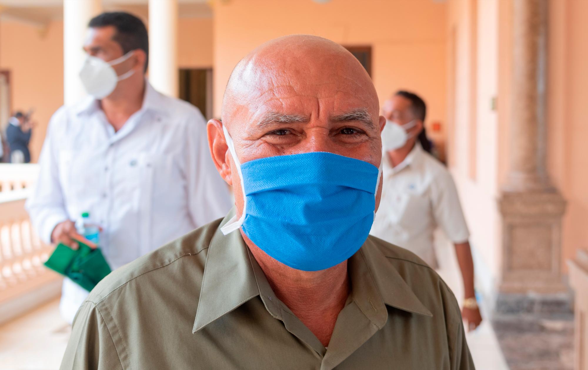 El productor de peces, Miskely Torres, dijo sentirse triste porque Danilo Medina no seguirá siendo presidente 