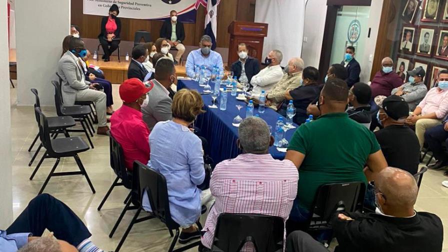 Interior y Policía anuncia llega a un acuerdo con el Falpo para evitar protesta