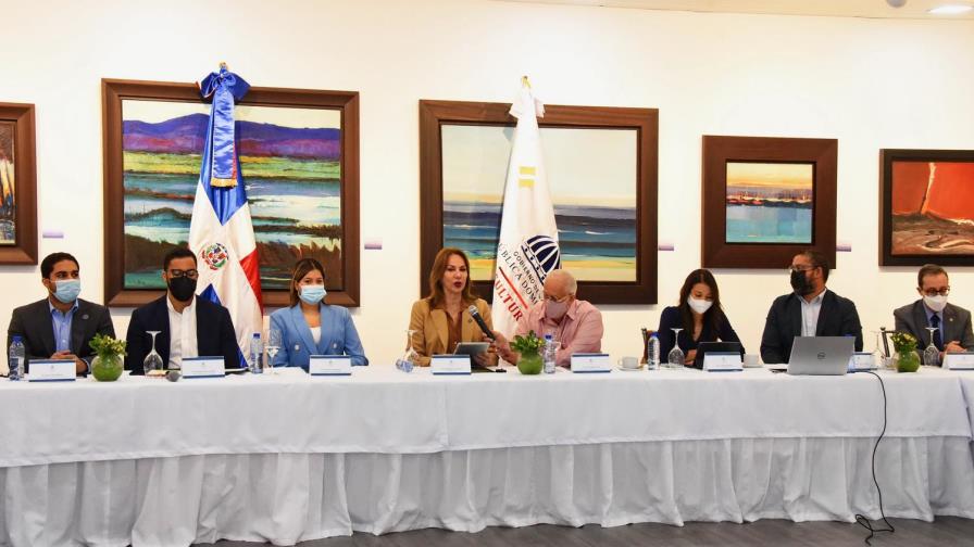 Cultura se reúne con sectores para debatir sobre las industrias culturales y creativas