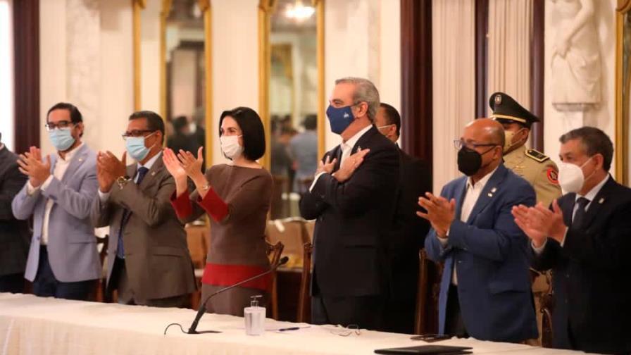 Luis Abinader anuncia gabinete de niñez y adolescencia que presidirá primera dama 