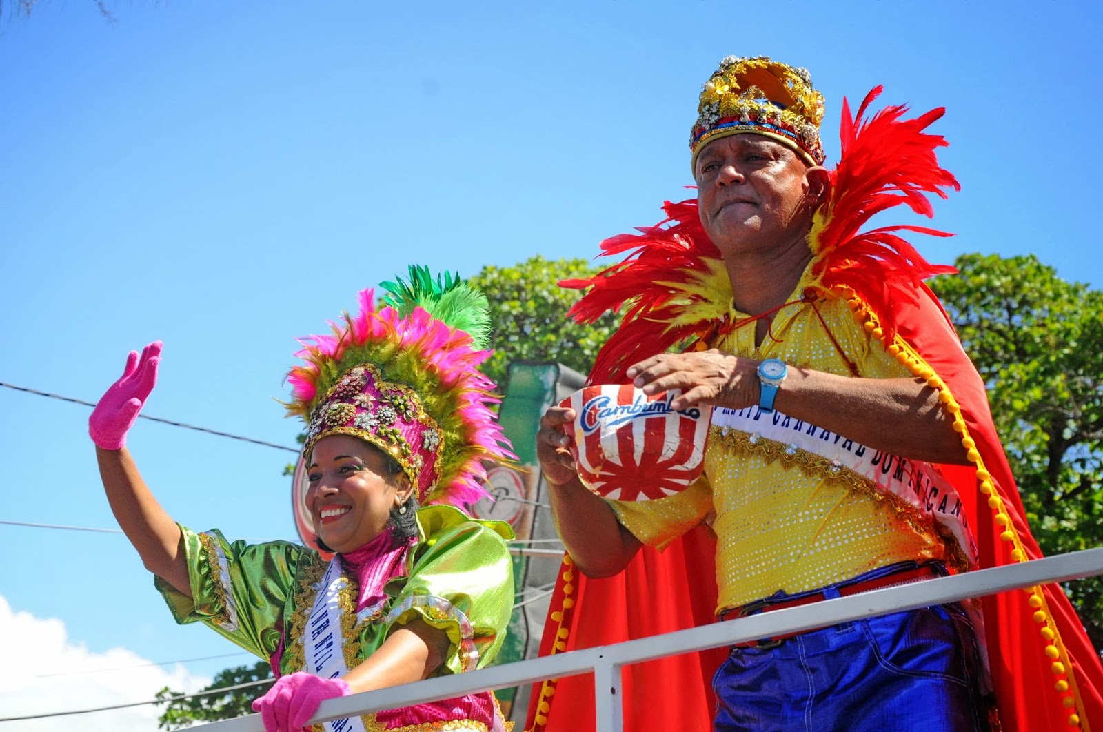 La gestora cultural Gladys Olea y Félix Peguero (Cambumbito) fueron reyes del carnaval infantil en el 2014. 