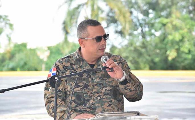 Danilo Medina asciende a general al hermano de Gonzalo Castillo y a otros siete coroneles 