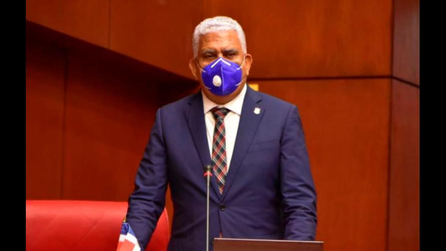 Senador Ricardo de los Santos dice haber superado el COVID-19