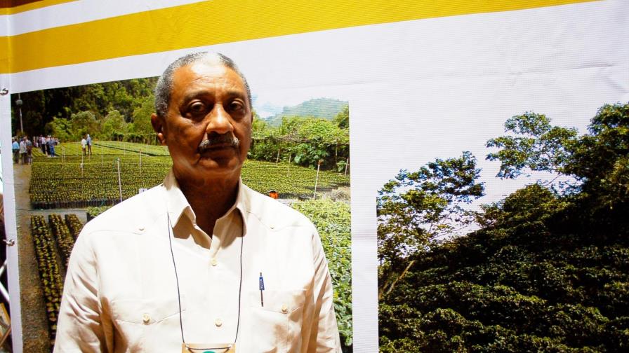 Cafetaleros piden al presidente Abinader acudir en ayuda del sector