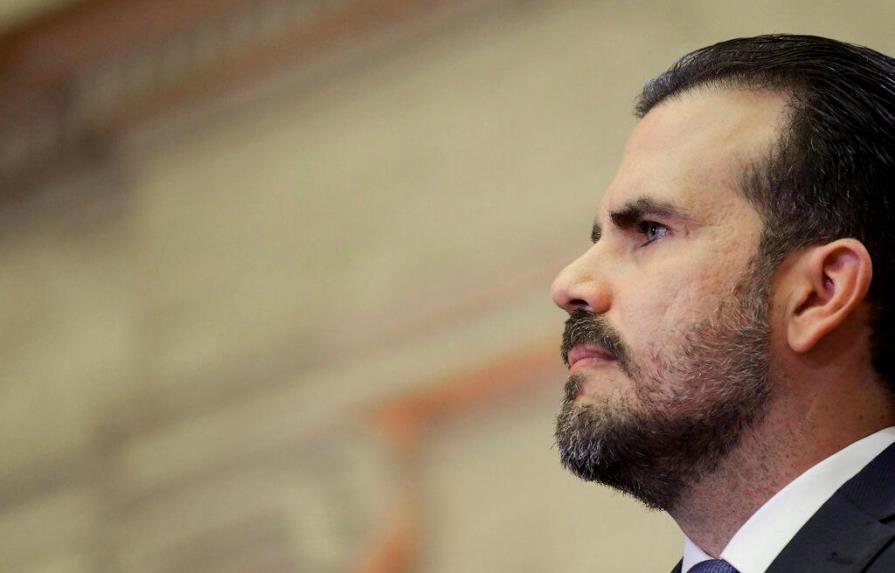 Gobernador de Puerto Rico cometió cinco delitos en chat que podrían llevarlo a juicio político
