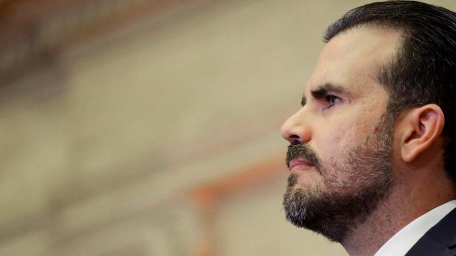 Gobernador de Puerto Rico cometió cinco delitos en chat que podrían llevarlo a juicio político