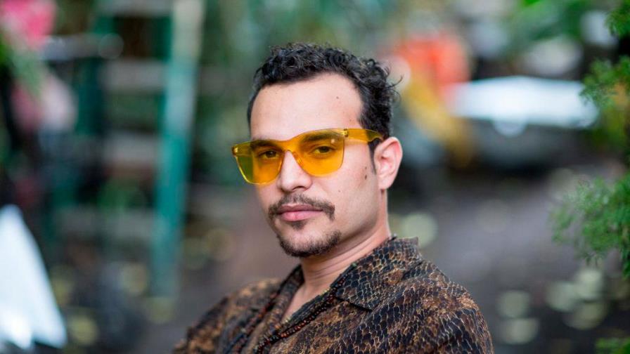 Riccie Oriach lanza su tercer disco “Maquiné”