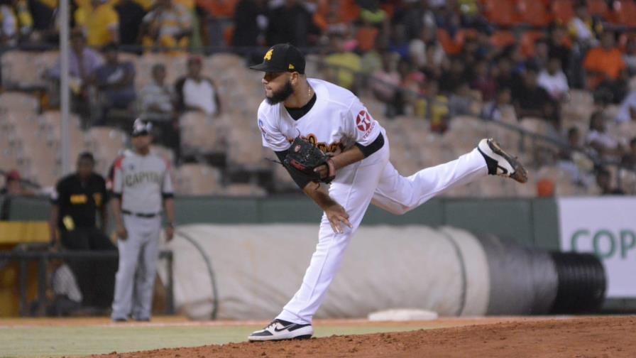 Leña Cibaeña en el estadio Cibao en triunfo de las Águilas 