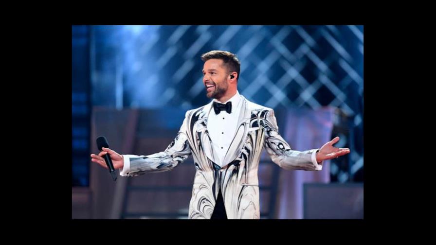 Ricky Martin tiene embriones congelados esperando para ampliar su familia
