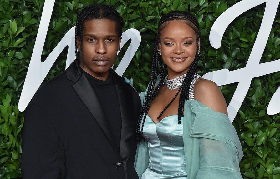 Rihanna y A$AP Rocky oficialmente son pareja