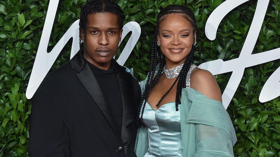 Rihanna y A$AP Rocky oficialmente son pareja
