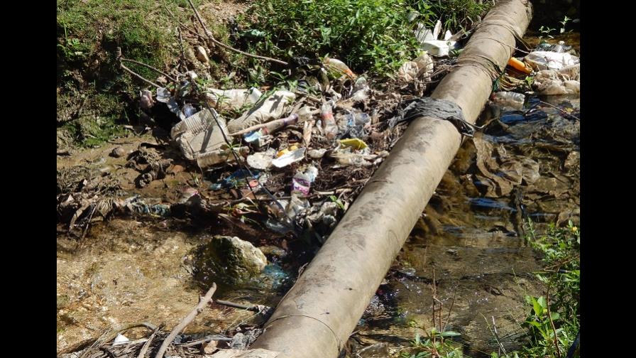 El río Birán en Barahona agoniza por la contaminación