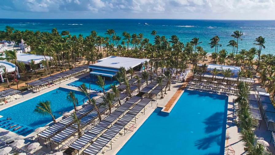 Hotel multado con un millón de pesos por violar protocolo de COVID-19 pide disculpas 