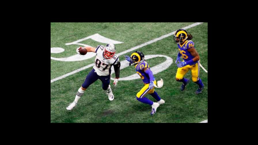 Rob Gronkowski regresa del retiro para unirse a Tom Brady con Buccaneers