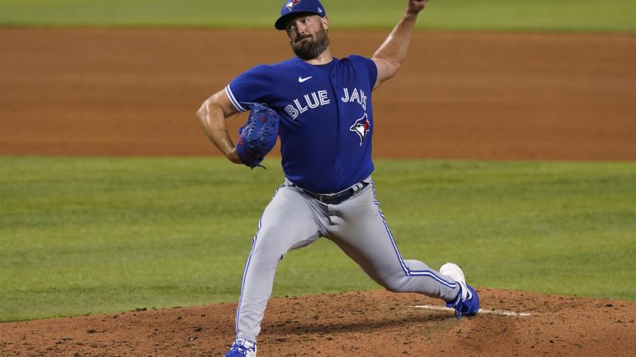 Azulejos hilvana su cuarta victoria de la mano de Ray