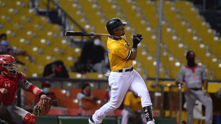 José Sirí continúa como líder de bateo en la pelota invernal dominicana